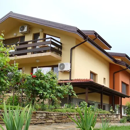 комплекс куклите Resort Tsareva Livada